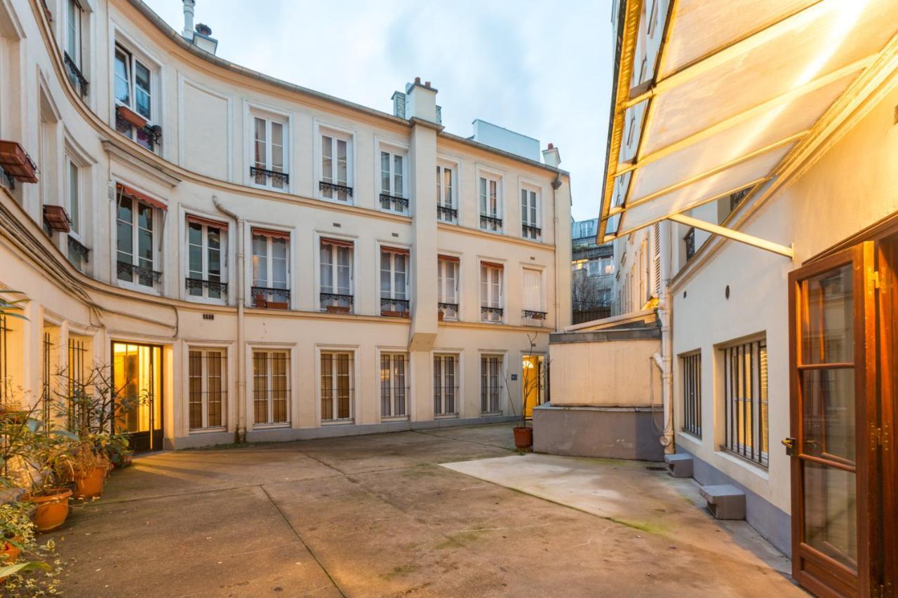 Comfortable Flat In The Middle Of Paris Exterior photo